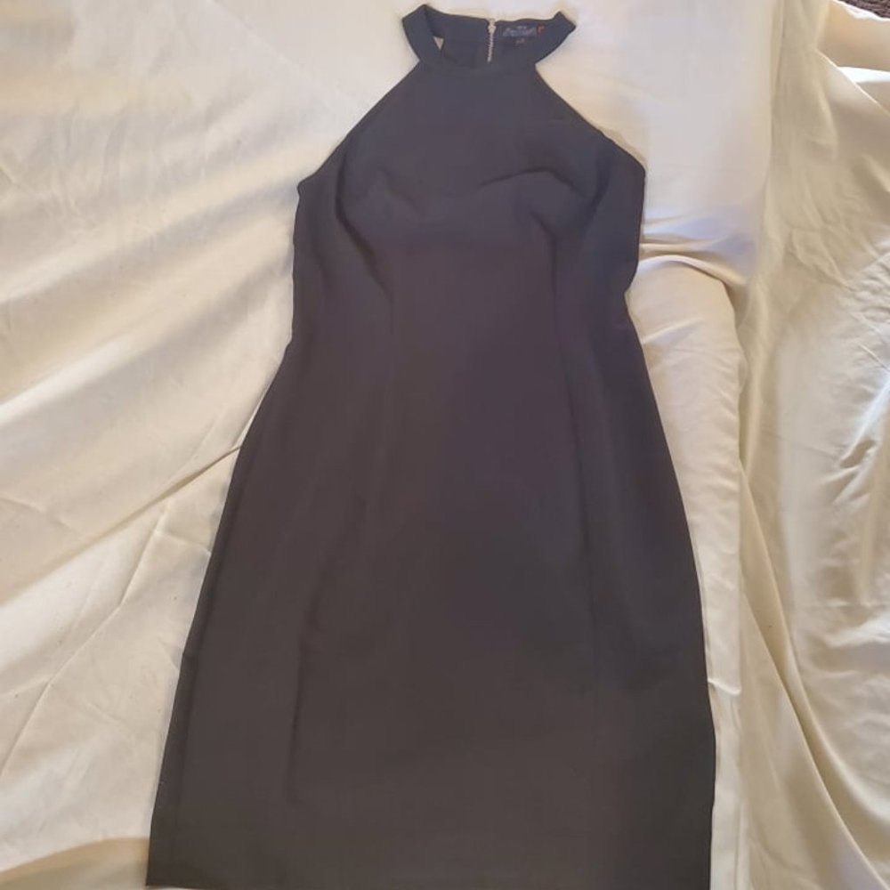 GUESS sleeveless cocktail dress